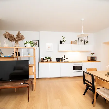 Tina's Apartment *